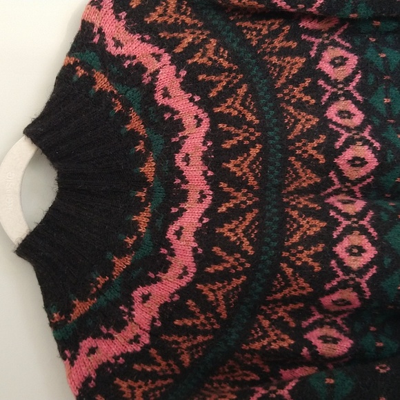 American Eagle Black Batwing Fair Isle Pink & Green Printed Wool Blend Sweater - Picture 7 of 16